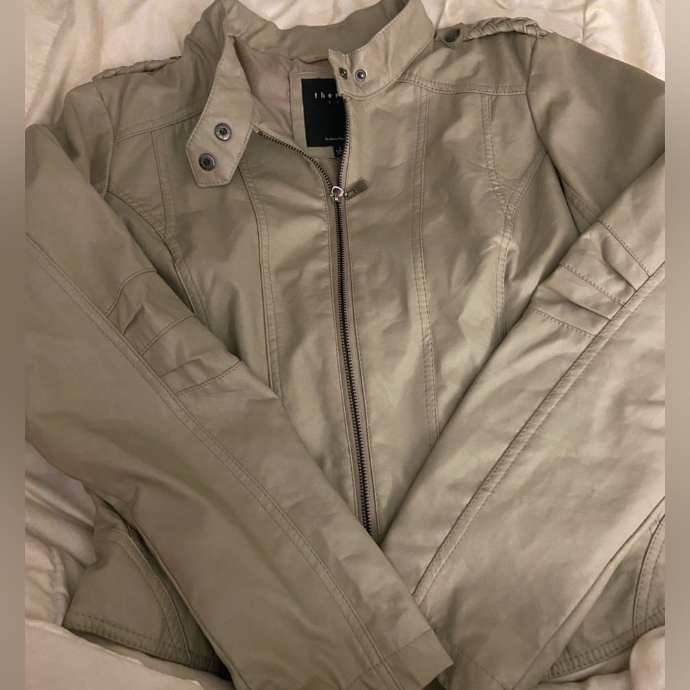 Grey/tan leather jacket